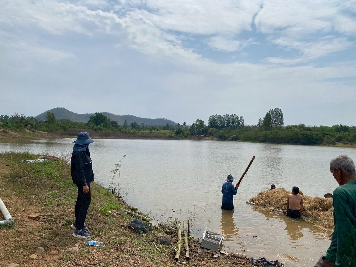 ลงพื้นที่ร่วมกับคณะกรรมการแหล่งน้ำชุมชน เพื่อดำเนินการปล่อยพันธุ์สัตว์น้ำและเติมวัสดุอาหารธรรมชาติ..คลิก