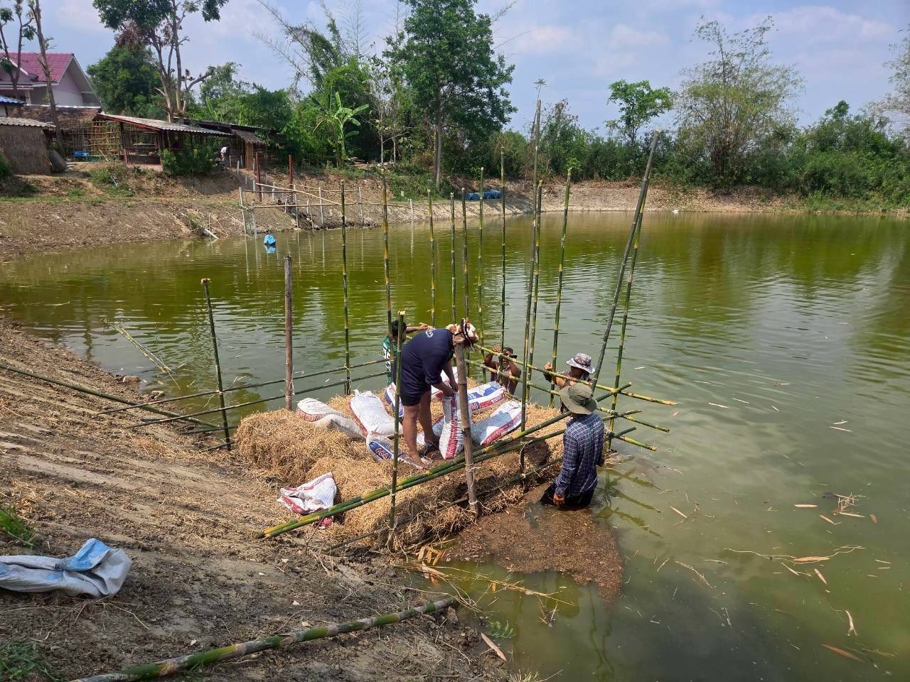 ลงพื้นที่ โรงเรียนกลุ่มนักข่าวหญิง 2 (บ้านบ่อหวี)..คลิก