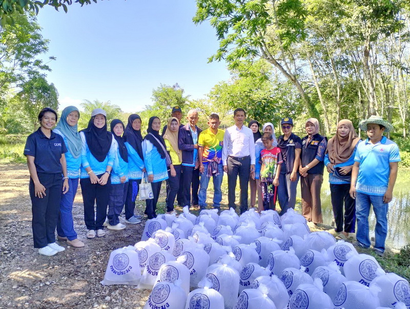 สนับสนุนพันธุ์ปลากินพืช เพื่อปล่อยลงสู่แหล่งน้ำวังพรวน อ.กงหรา จ.พัทลุง