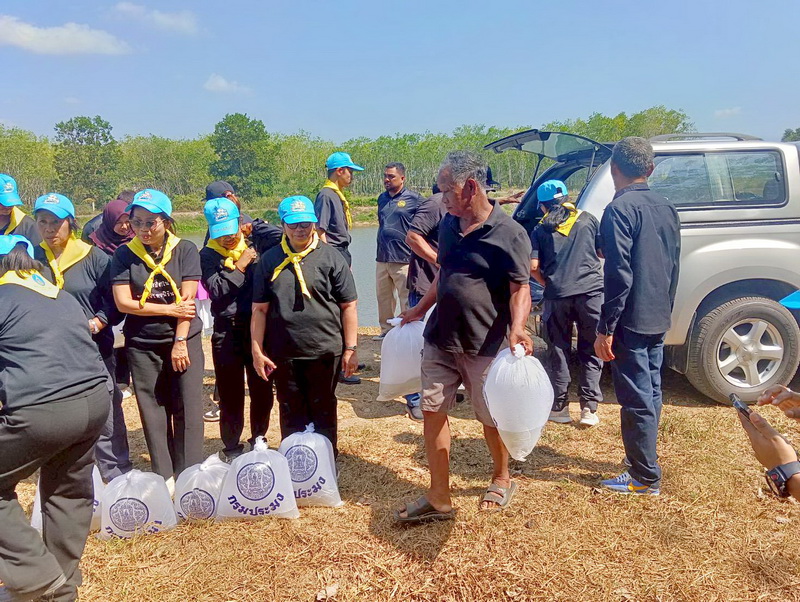 ร่วมปล่อยพันธุ์ปลา ลงสู่แหล่งน้ำหานใหญ่ อ.ป่าพะยอม จ.พัทลุง