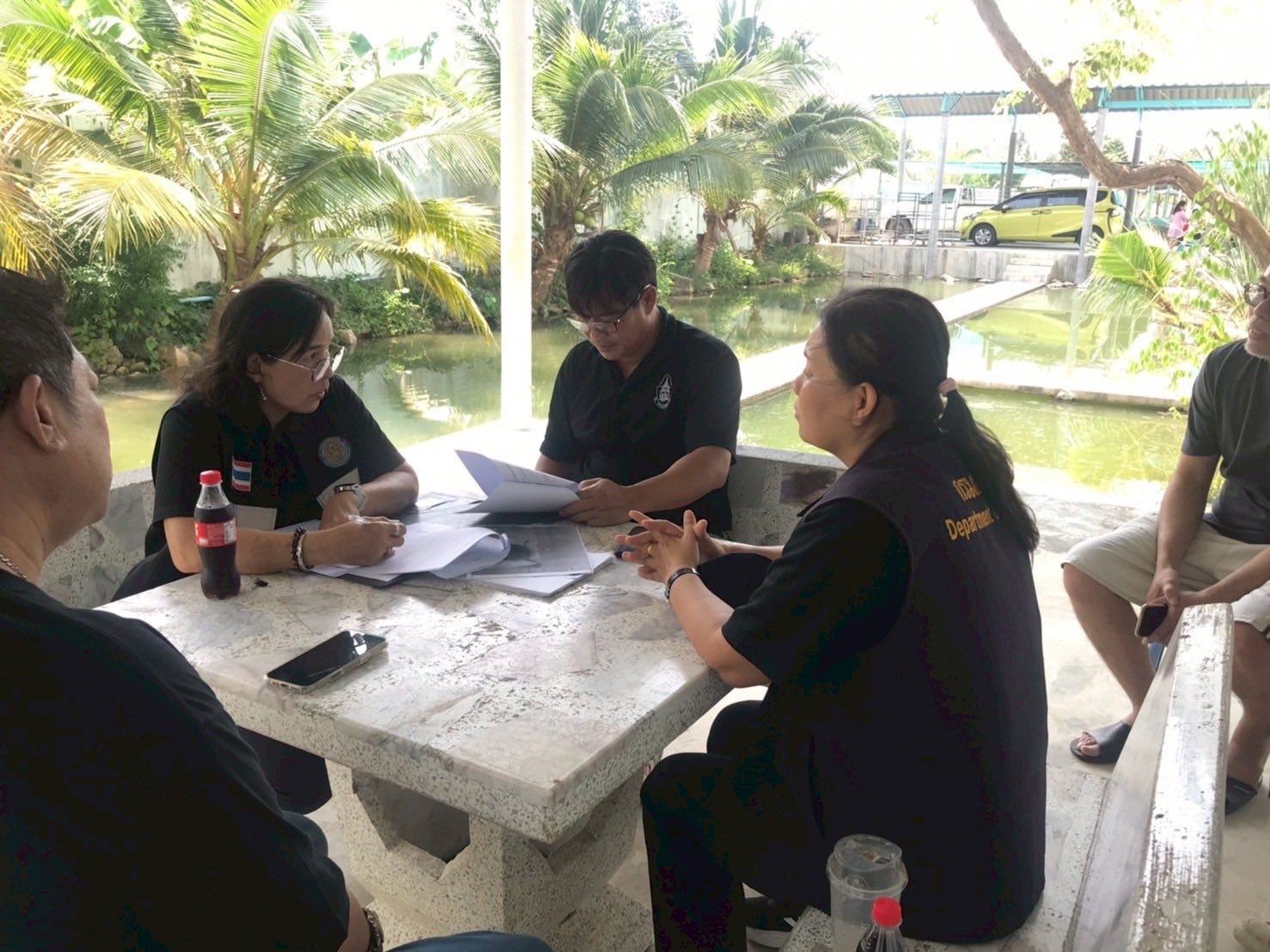 ร่วมลงพื้นที่ตรวจสอบสถานที่และความพร้อมของสถานเพาะพันธุ์ฯ อำเภอบ้านโป่ง..คลิก