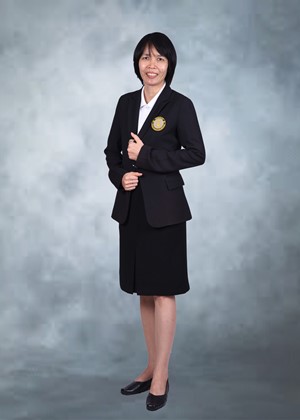 นางสาวลัดดาวัลย์ ครองพงษ์ : ผู้อำนวยการกองวิจัยและพัฒนาอาหารสัตว์น้ำ: