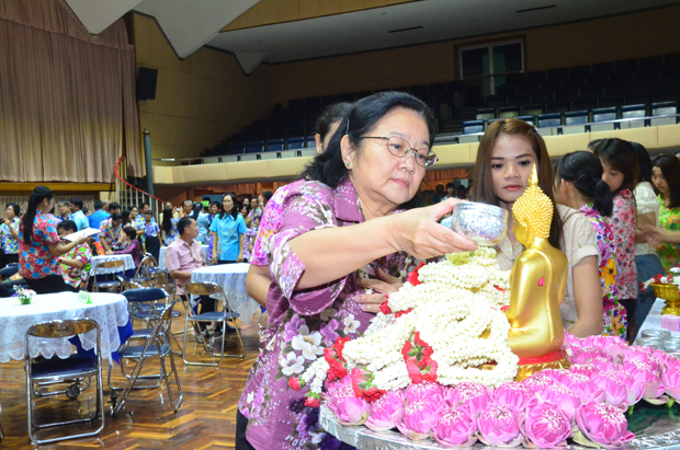 สืบสาน สงกรานต์ไทย ปี 2559  กร..ชมภาพ