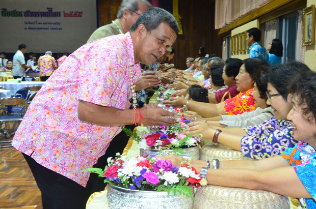 สืบสาน สงกรานต์ไทย ปี 2559  กร..ชมภาพ