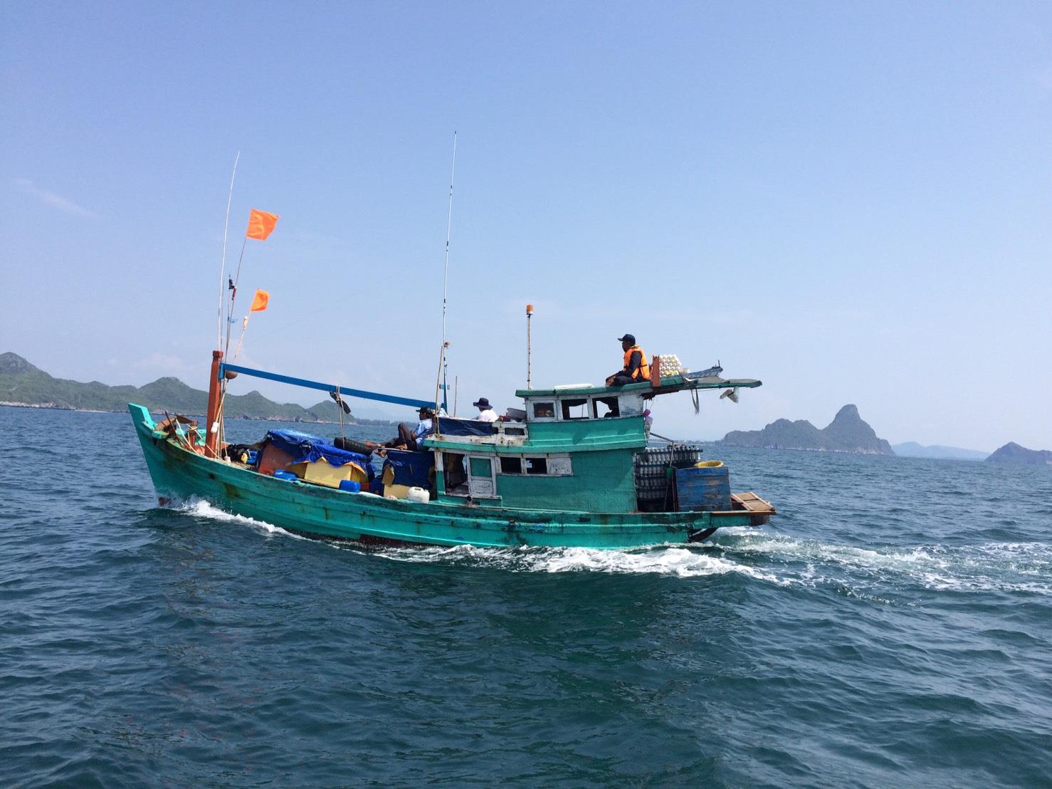 เรือตรวจการประมงทะเล 224 ได้ทำ..ชมภาพ