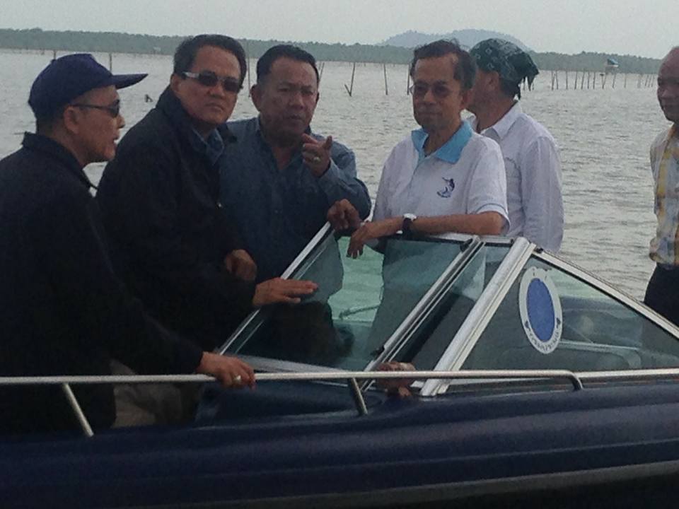  ร่วมตรวจแหล่งเลี้ยงหอย. บริเว..ชมภาพ