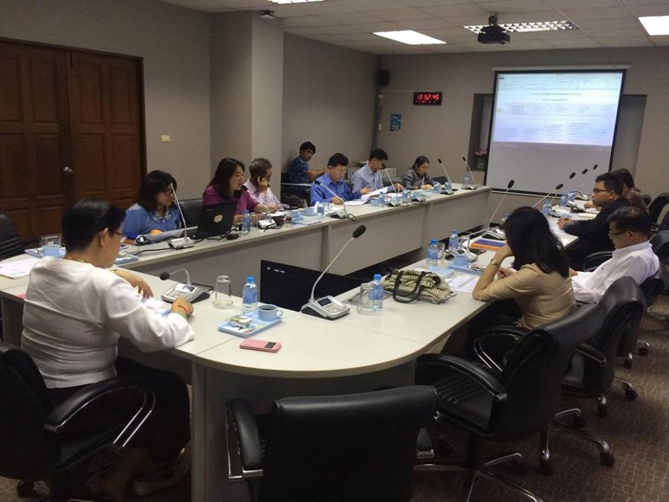 ประธานการประชุมทบทวน Rodmap ตร..ชมภาพ