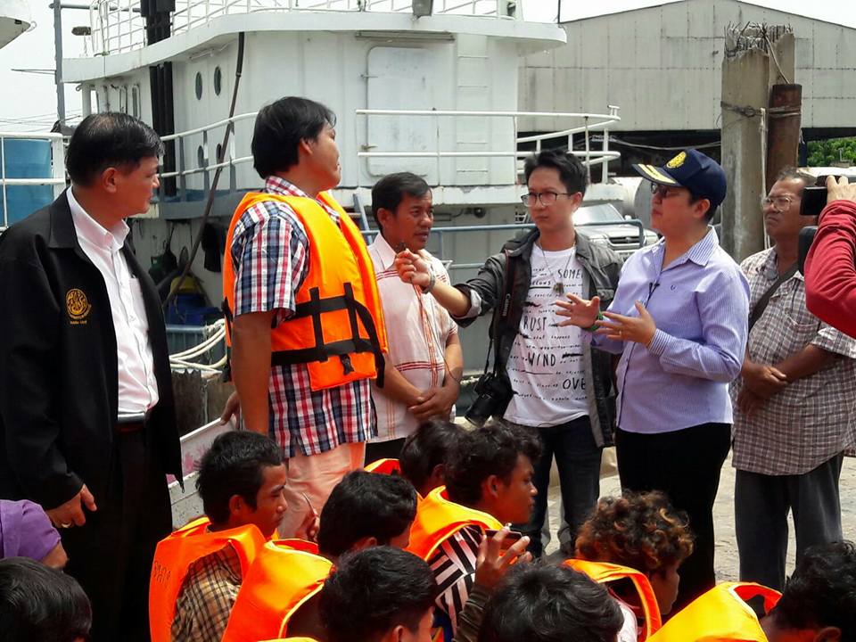 ตรวจเยี่ยมสำนักงานประมงจังหวัด..ชมภาพ