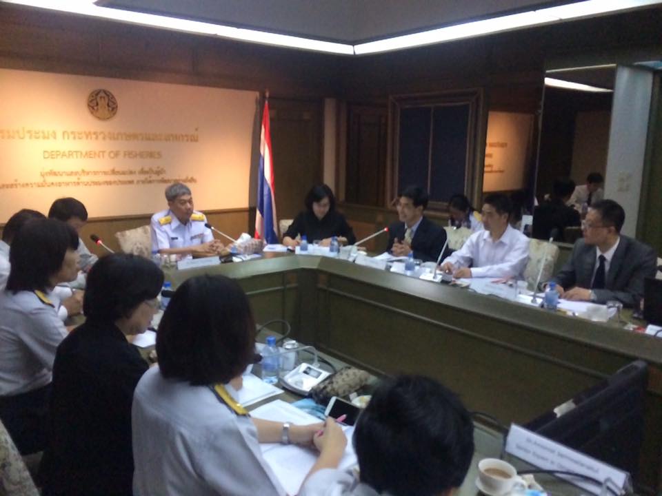 ประชุมกับเจ้าหน้าที่จากหน่วยงา..ชมภาพ