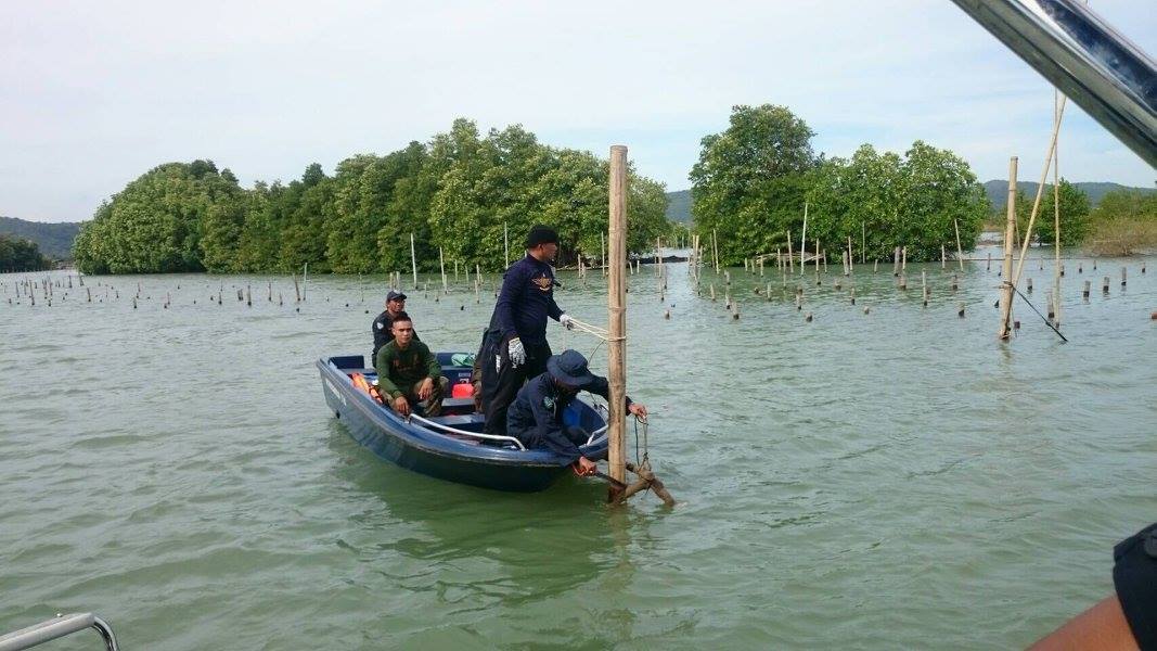 รื้อถอนโพงพาง พื้นที่ อ.ท่าใหม..ชมภาพ