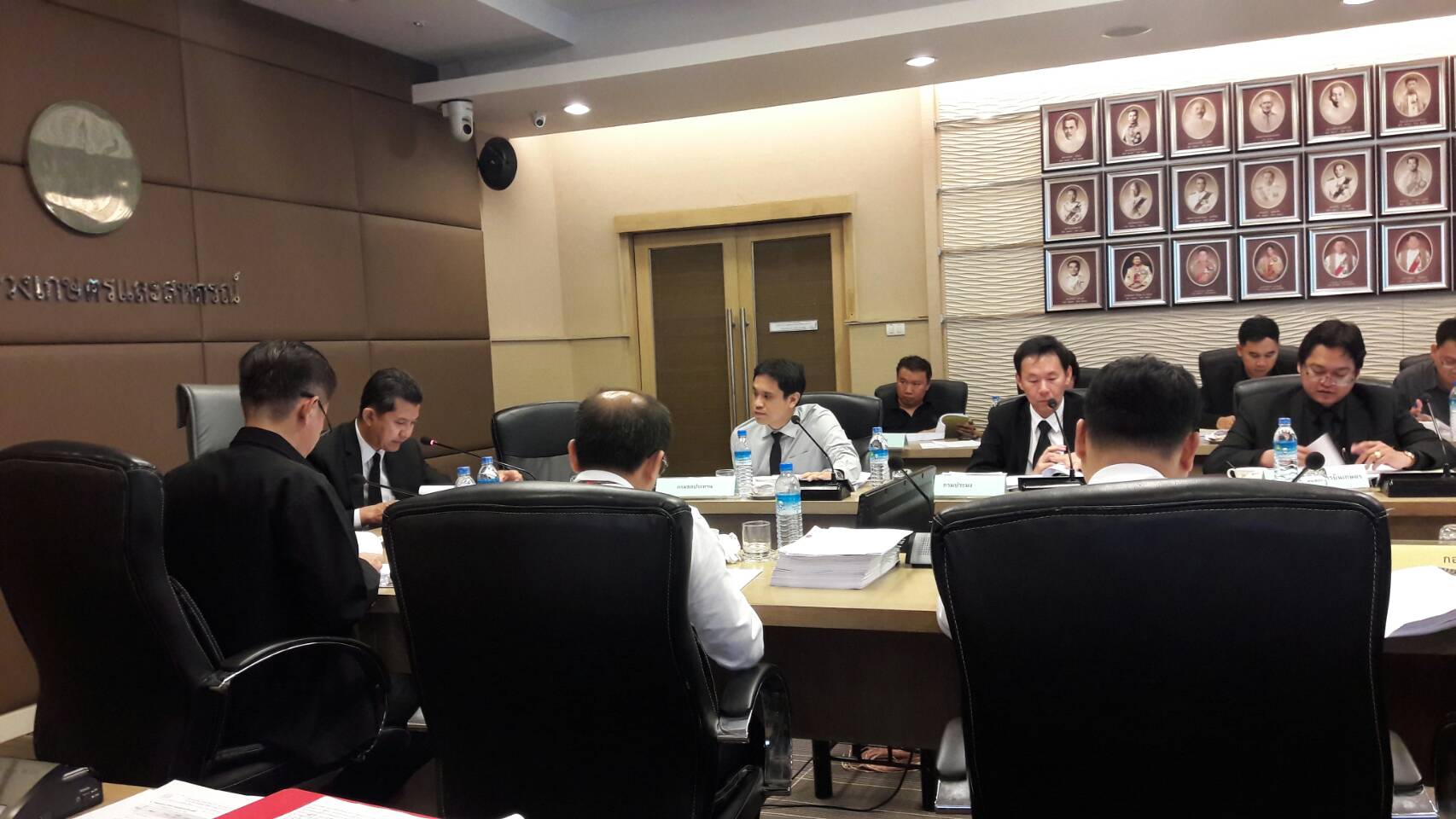 เข้าร่วมประชุมคณะกรรมการบริหาร..ชมภาพ