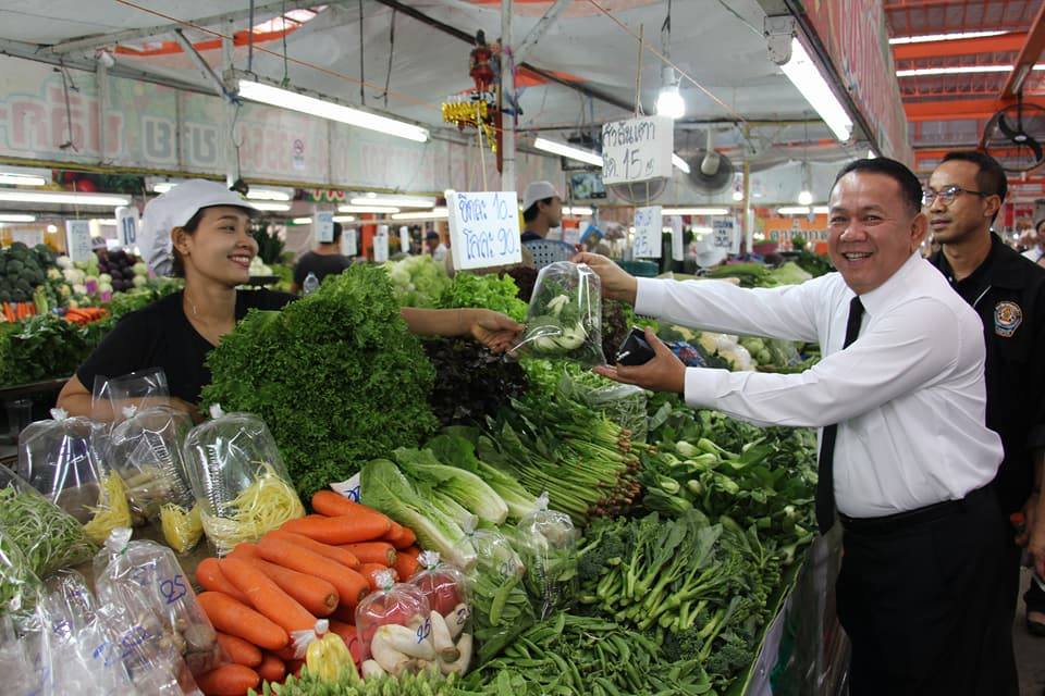 ลงพื้นที่นำทีมเจ้าหน้าที่ตรวจ..ชมภาพ