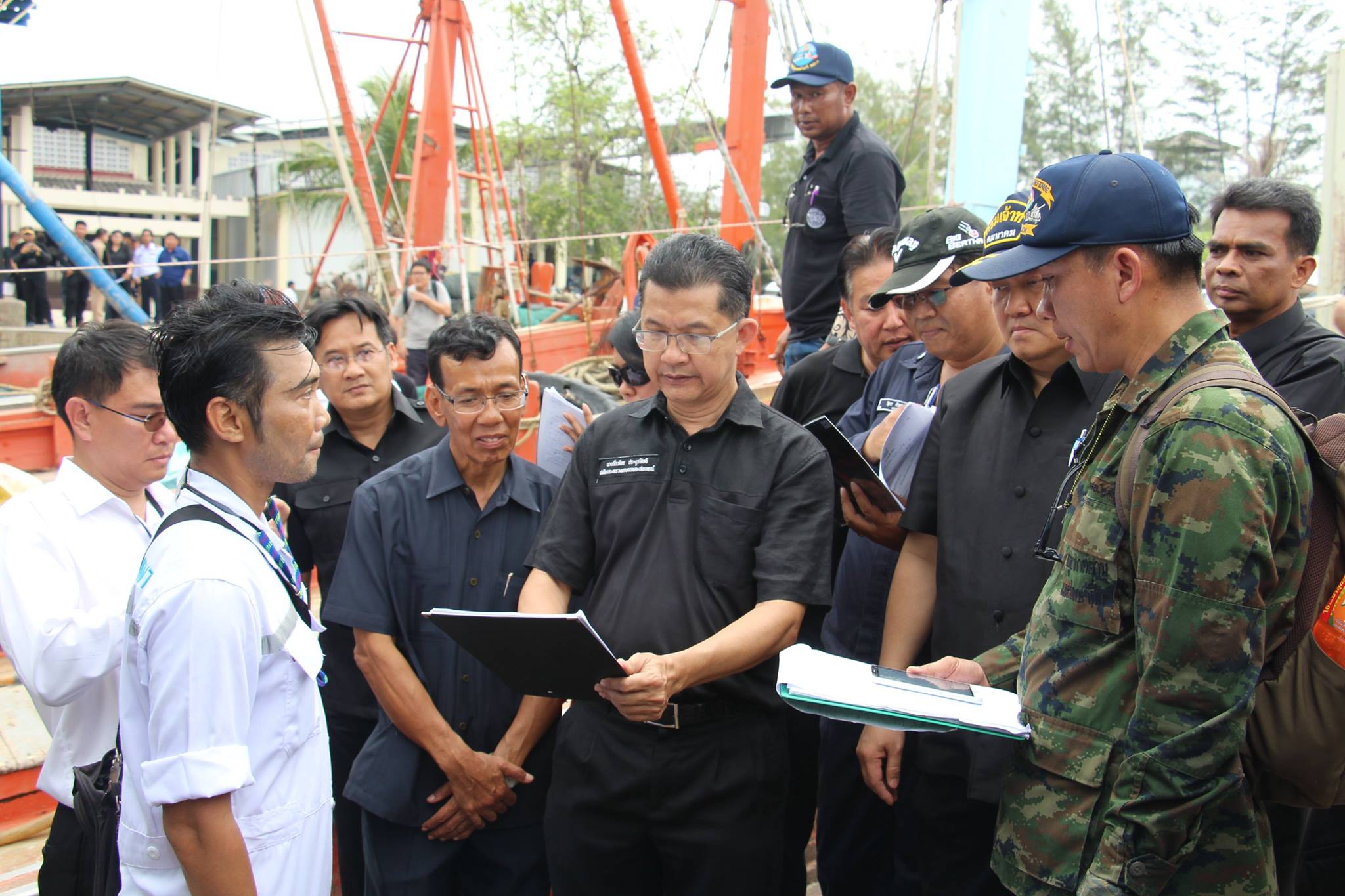 ปลัดฯ ก.เกษตร นำทีมลงพื้นที่ตร..ชมภาพ