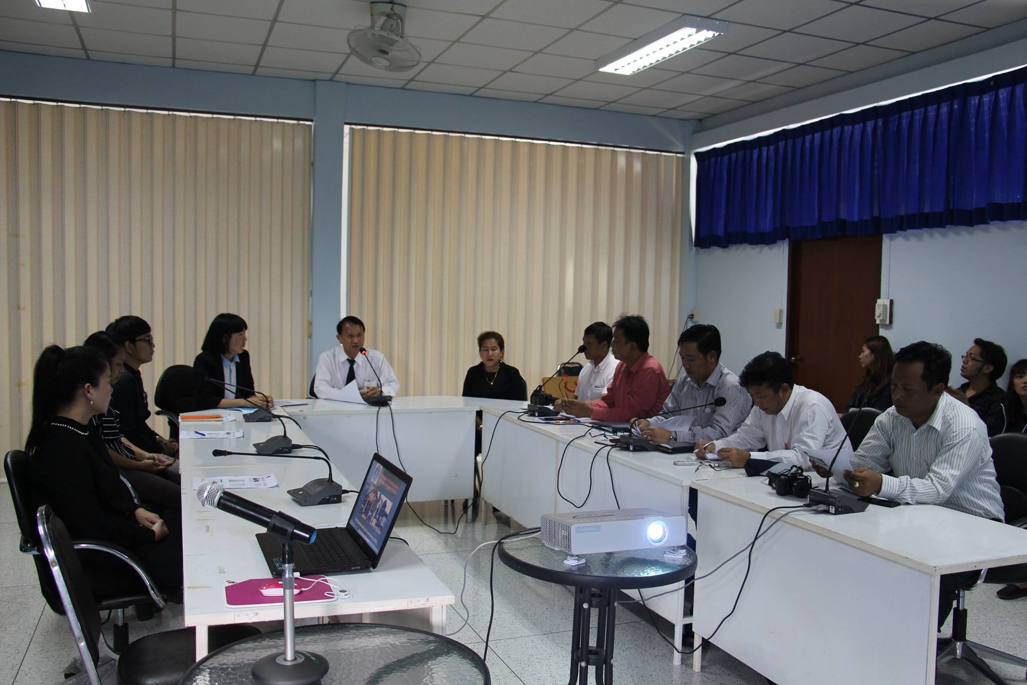 ลงพื้นที่ร่วมประชุมกัน ณ สำนัก..ชมภาพ