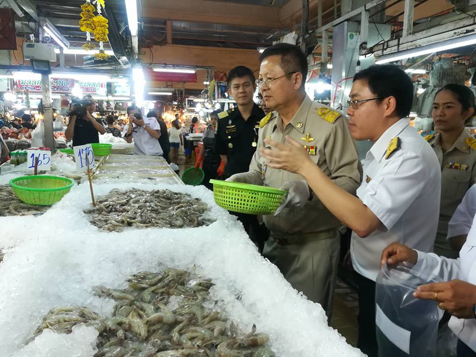 ลงพื้นที่ตลาดไทในการบูรณาการร่..ชมภาพ