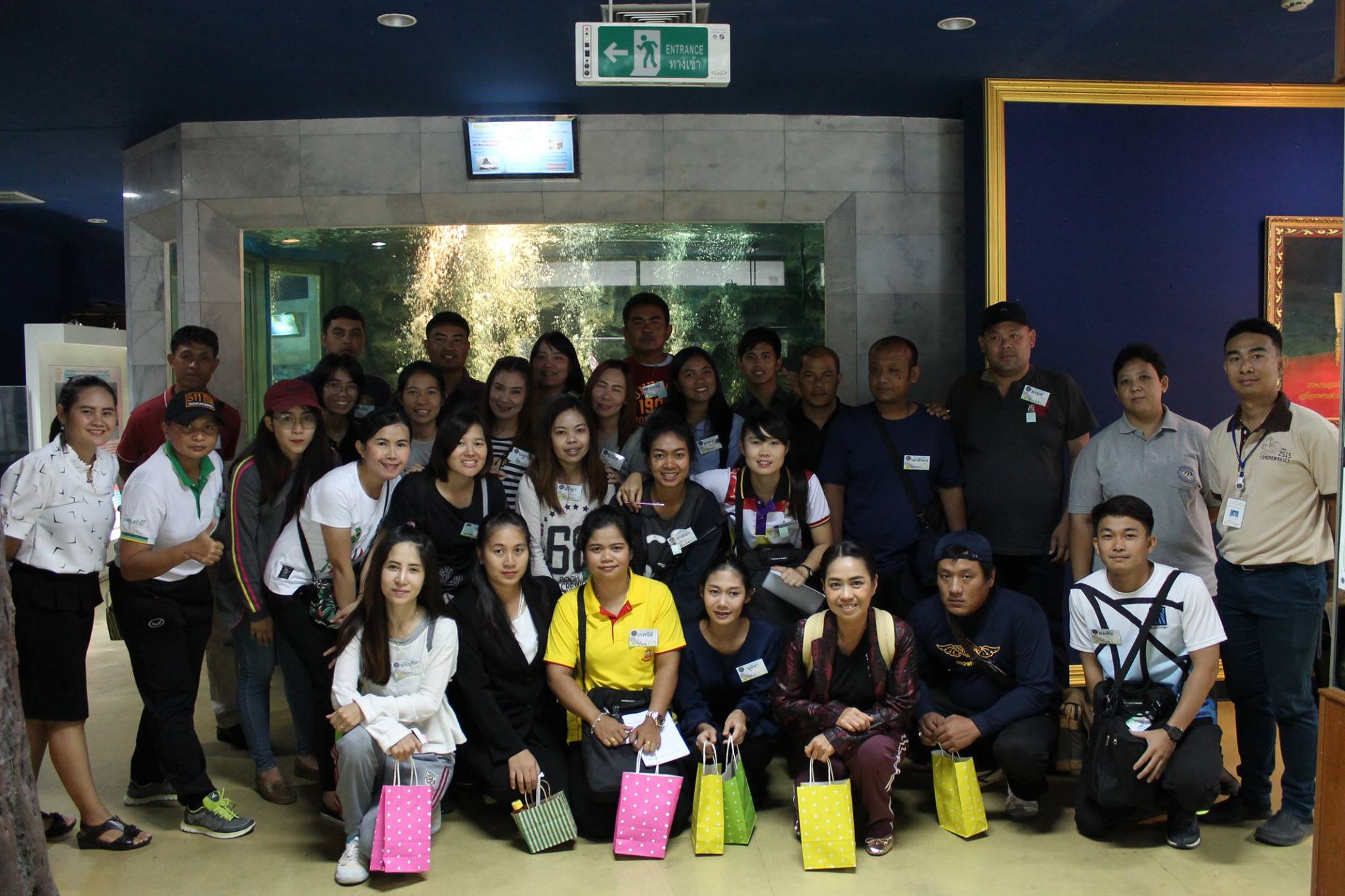 สถานแสดงพันธุ์สัตว์น้ำกรุงเทพฯ..ชมภาพ