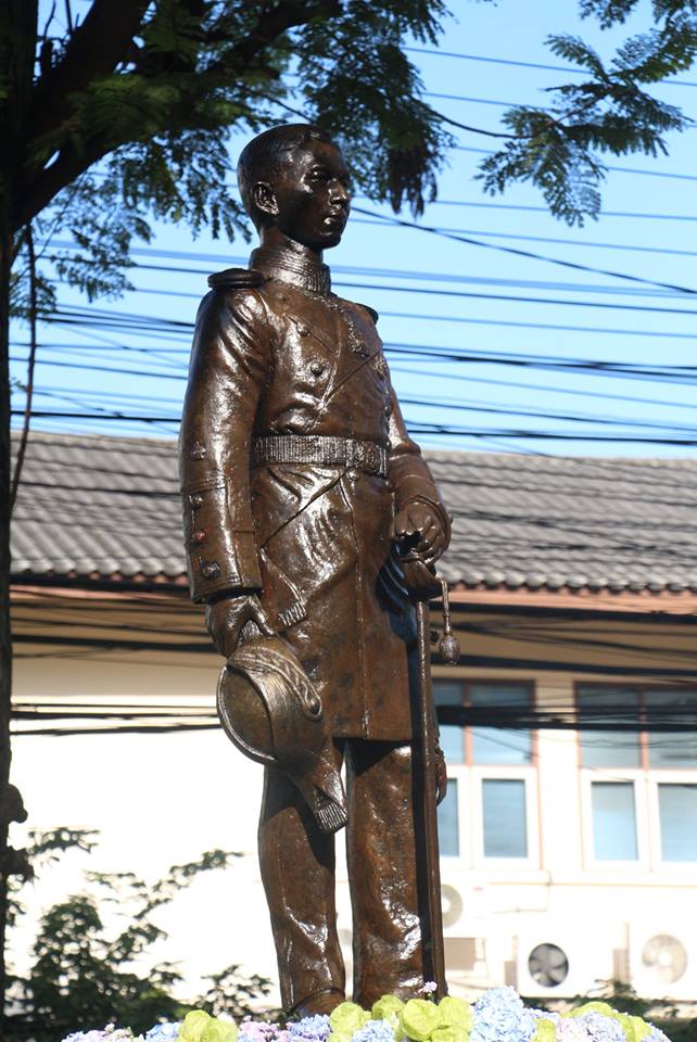 ดร.จรัลธาดา กรรณสูตร องคมนตรี ..ชมภาพ