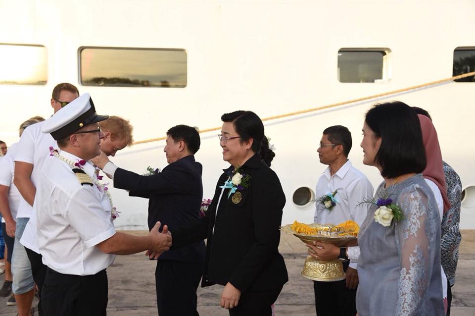 ต้อนรับทีมนักวิจัยนานาชาติที่ร..ชมภาพ