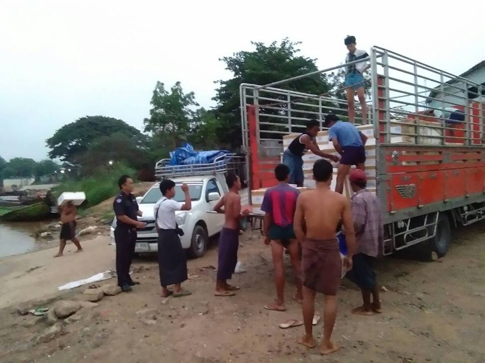 ทำการสุ่มตรวจสอบสัตว์น้ำส่งออก..ชมภาพ