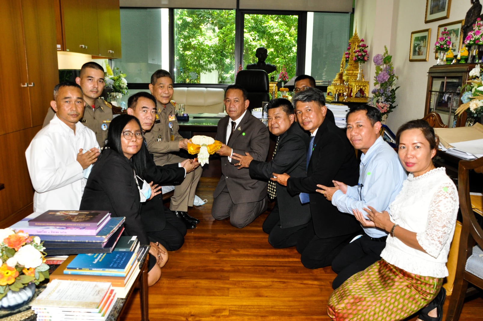 อัญเชิญพระบรมสารีริกธาตุ จากวั..ชมภาพ