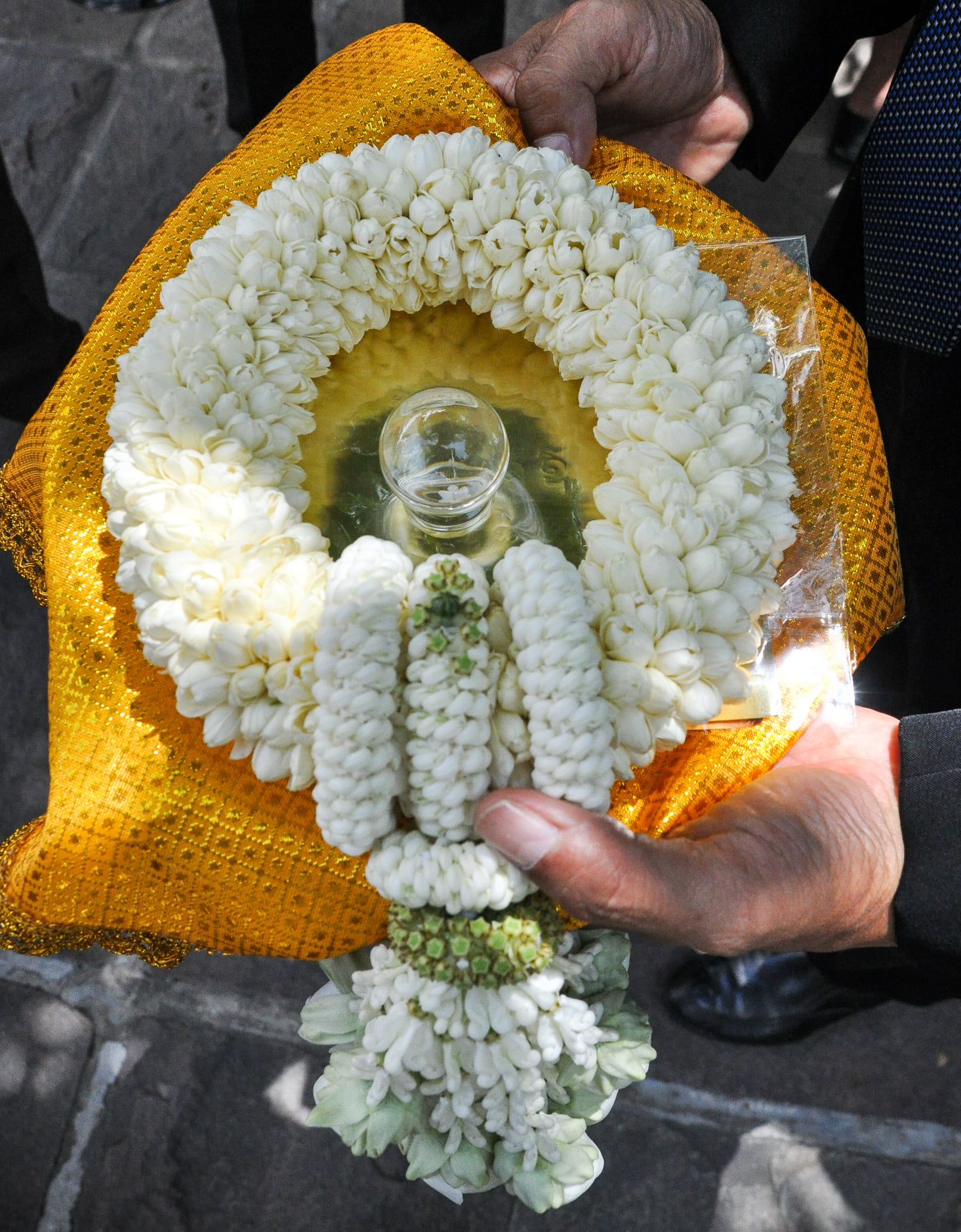 อัญเชิญพระบรมสารีริกธาตุ จากวั..ชมภาพ