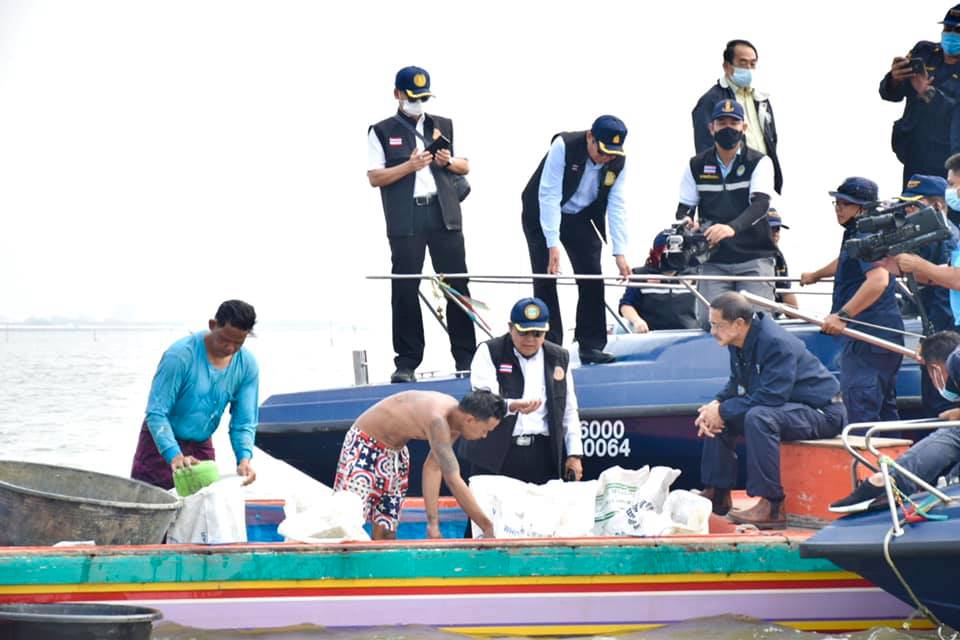 ชาวประมงพื้นบ้านจังหวัดชลบุรี ..ชมภาพ