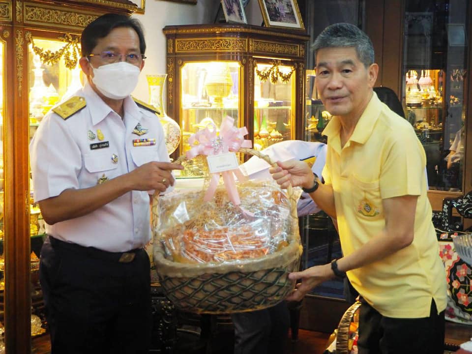  เข้าเยี่ยมคารวะ ดร.จรัลธาดา ก..ชมภาพ