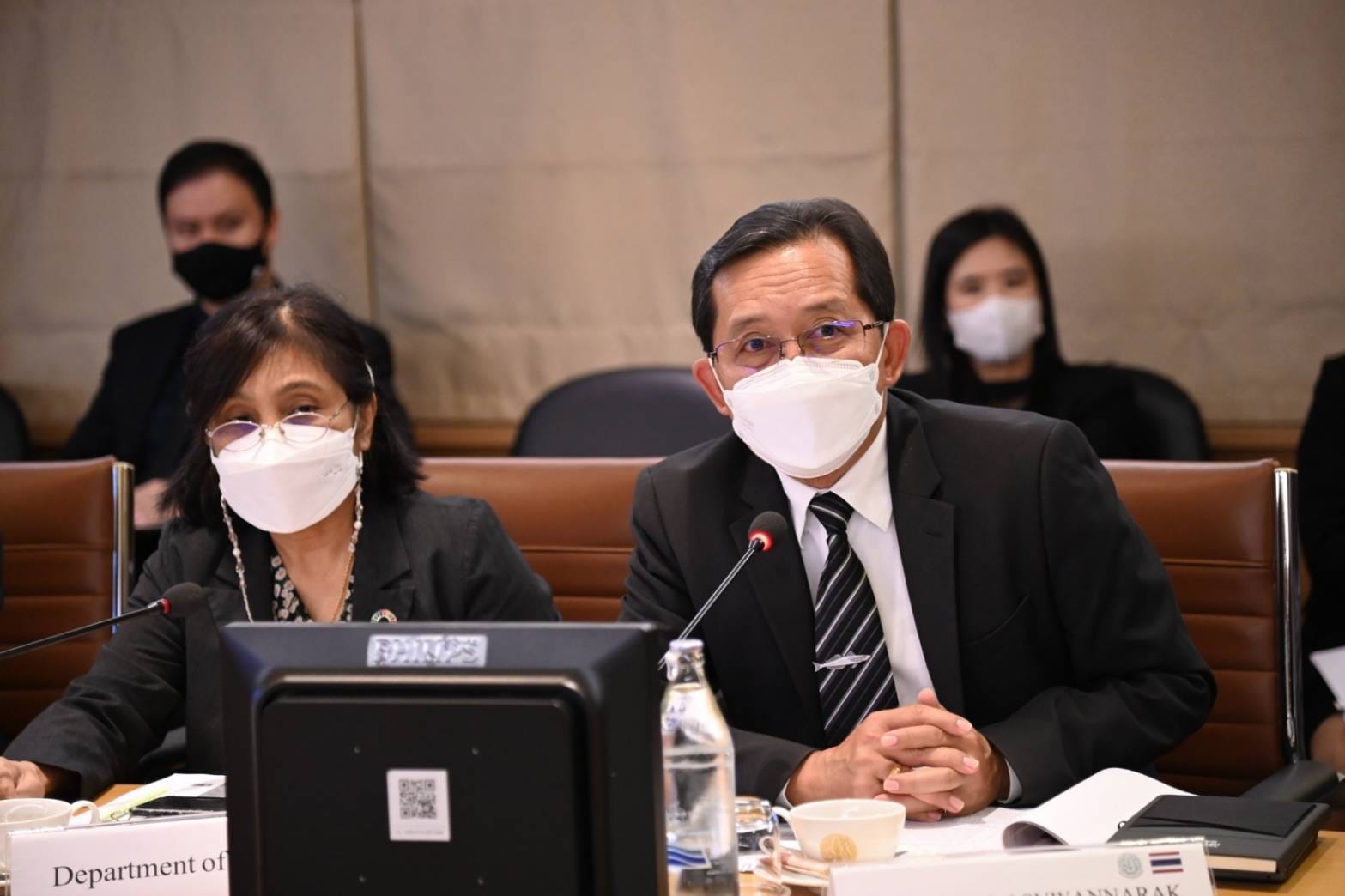 การประชุมหารือกับรองรัฐมนตรีด้..ชมภาพ