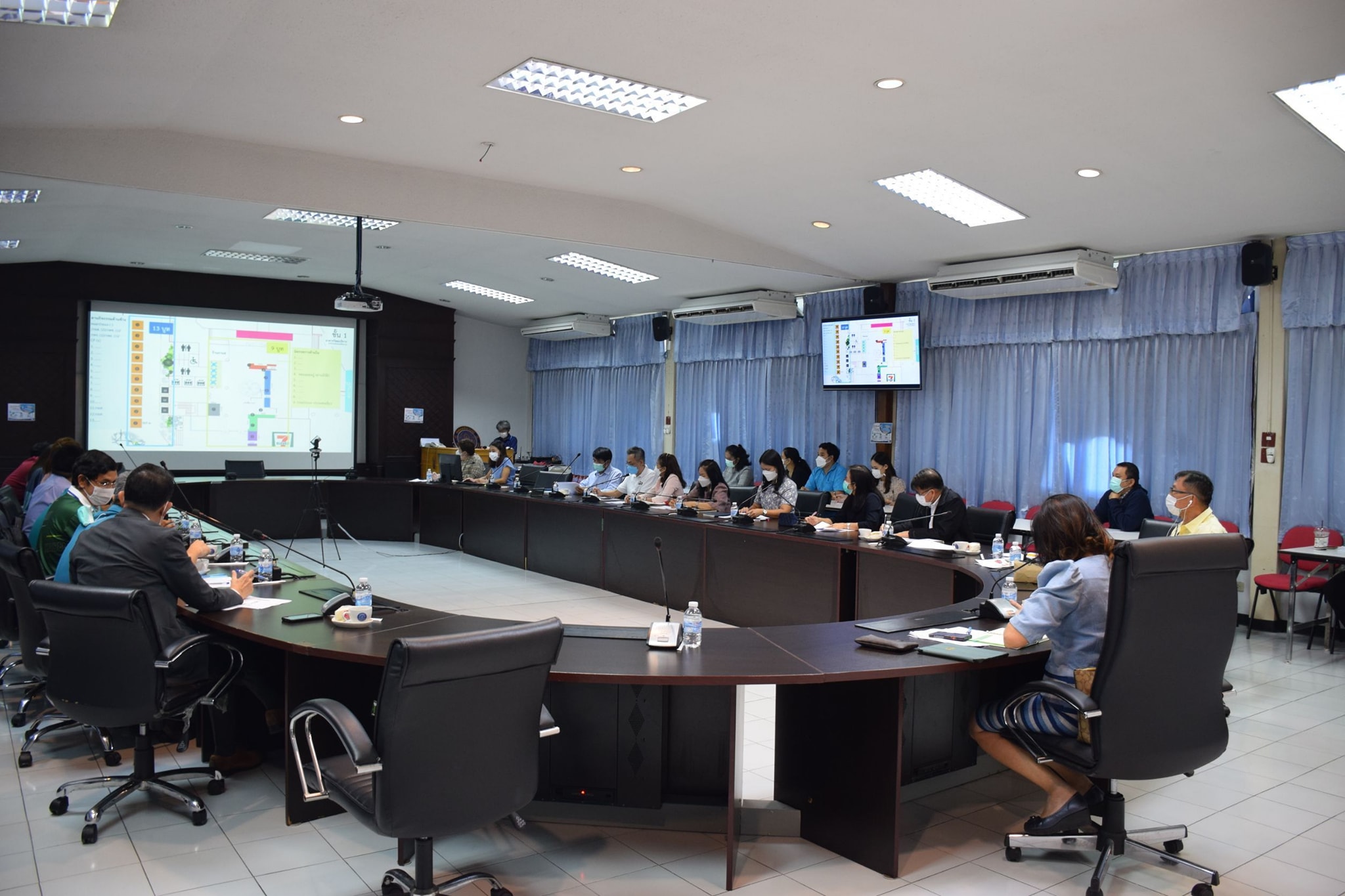 ประชุมหารือการจัดงานนวัตกรรมยก..ชมภาพ