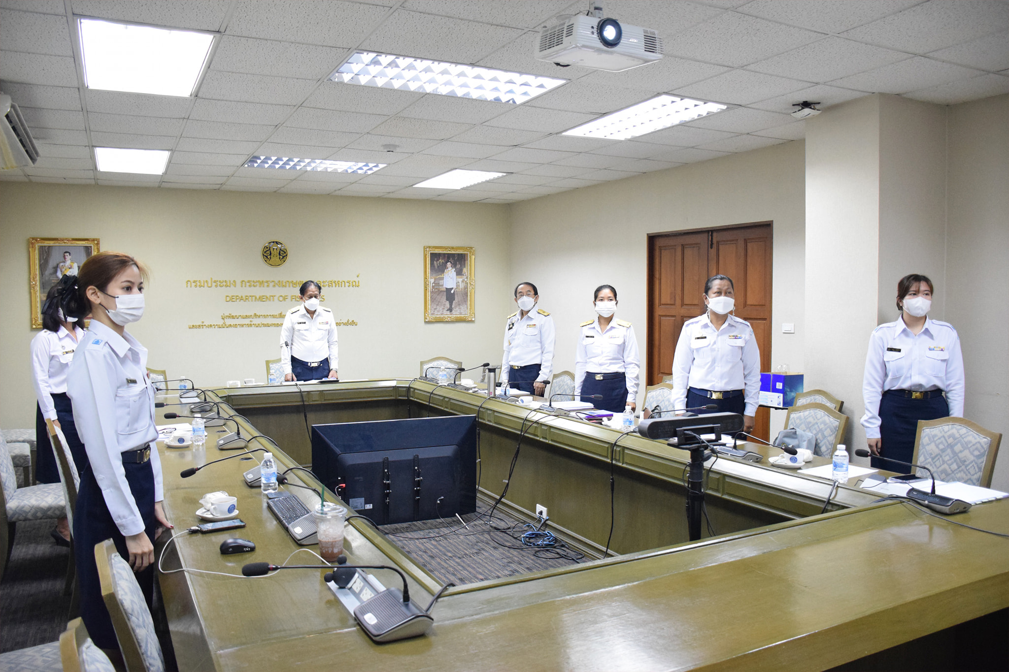  ร่วมเข้าเฝ้าทูลละอองพระบาทและ..ชมภาพ