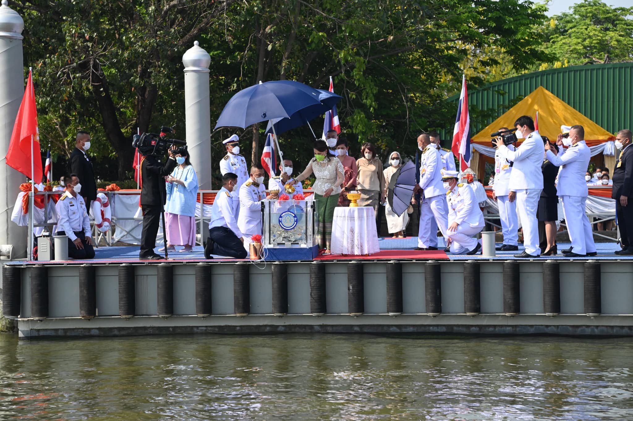  พิธีปล่อยพันธุ์สัตว์น้ำ..ชมภาพ