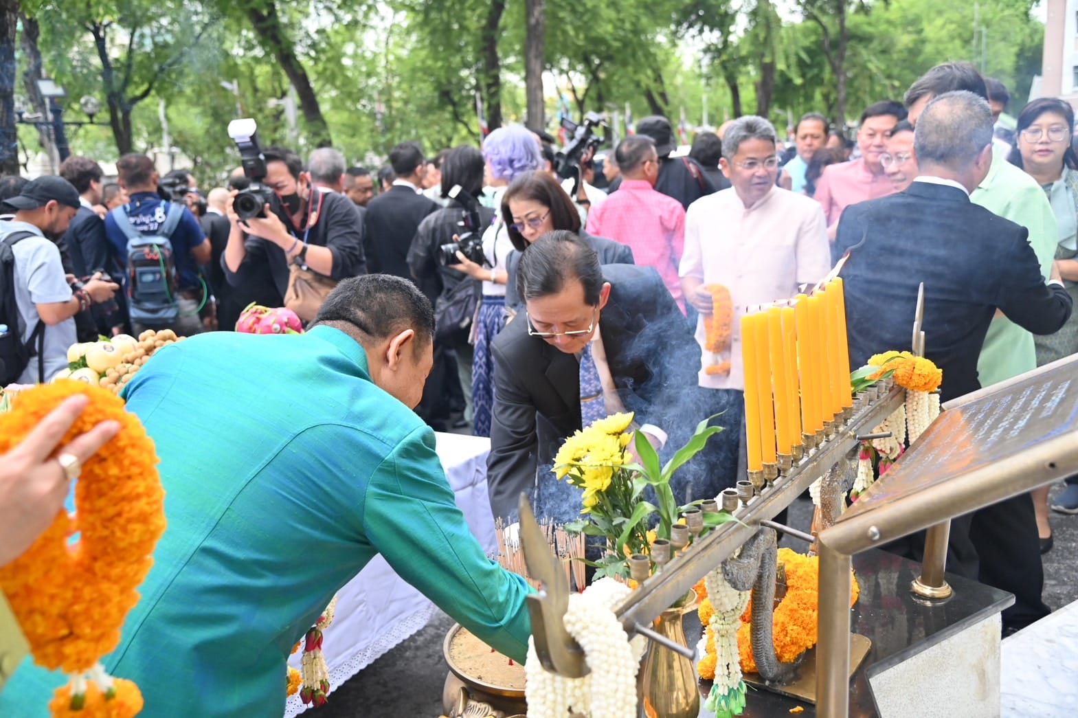 ณ กระทรวงเกษตรและสหกรณ์..ชมภาพ