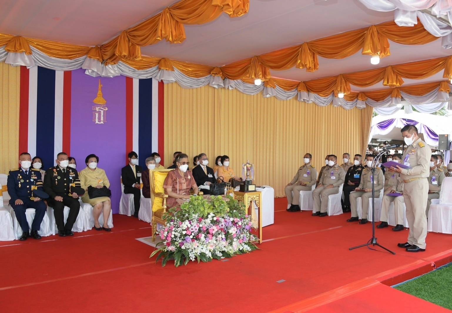 สมเด็จพระกนิษฐาธิราชเจ้า กรมสม..ชมภาพ