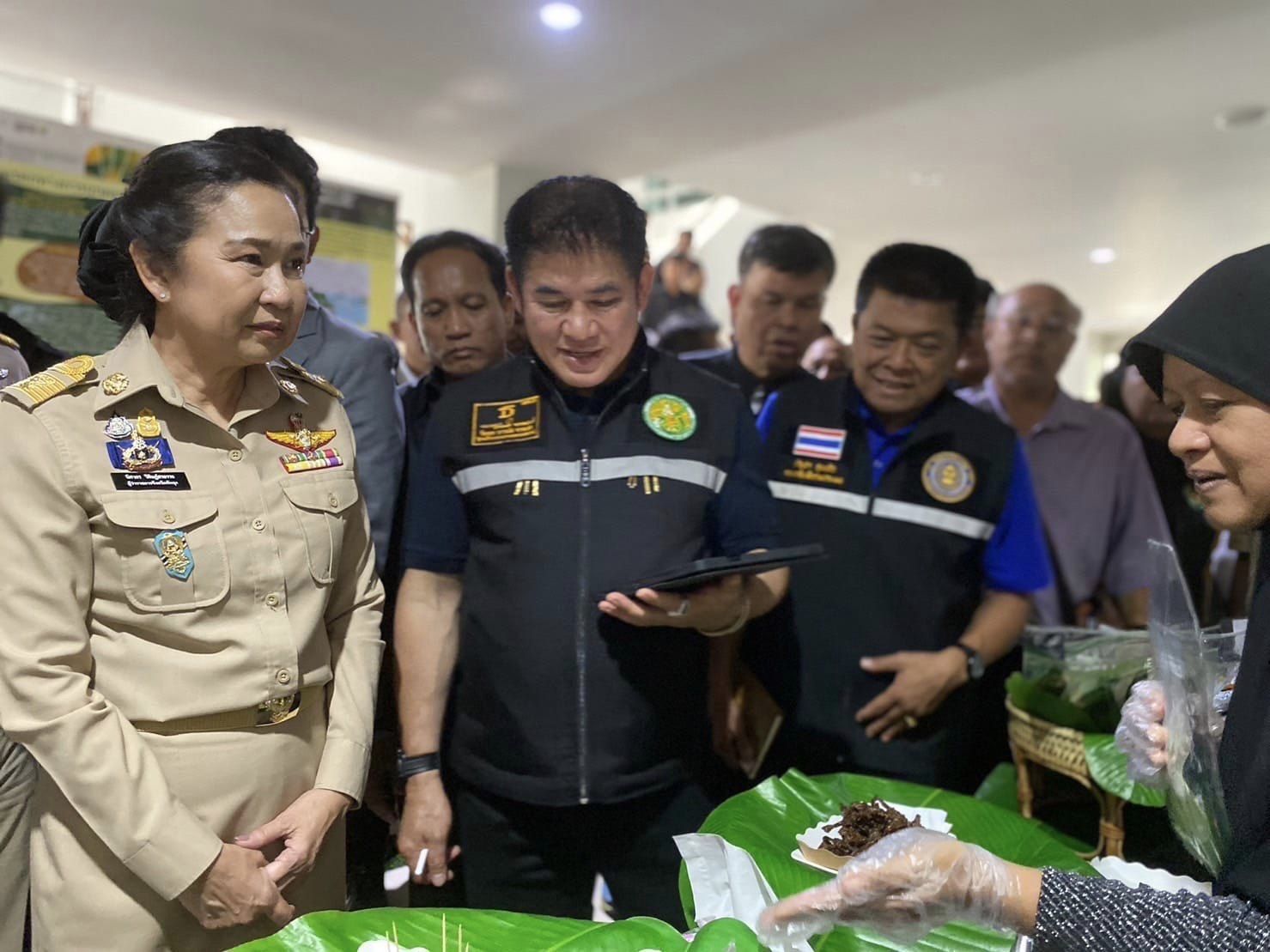 ลงพื้นที่ตรวจติดตามการดำเนินงา..ชมภาพ