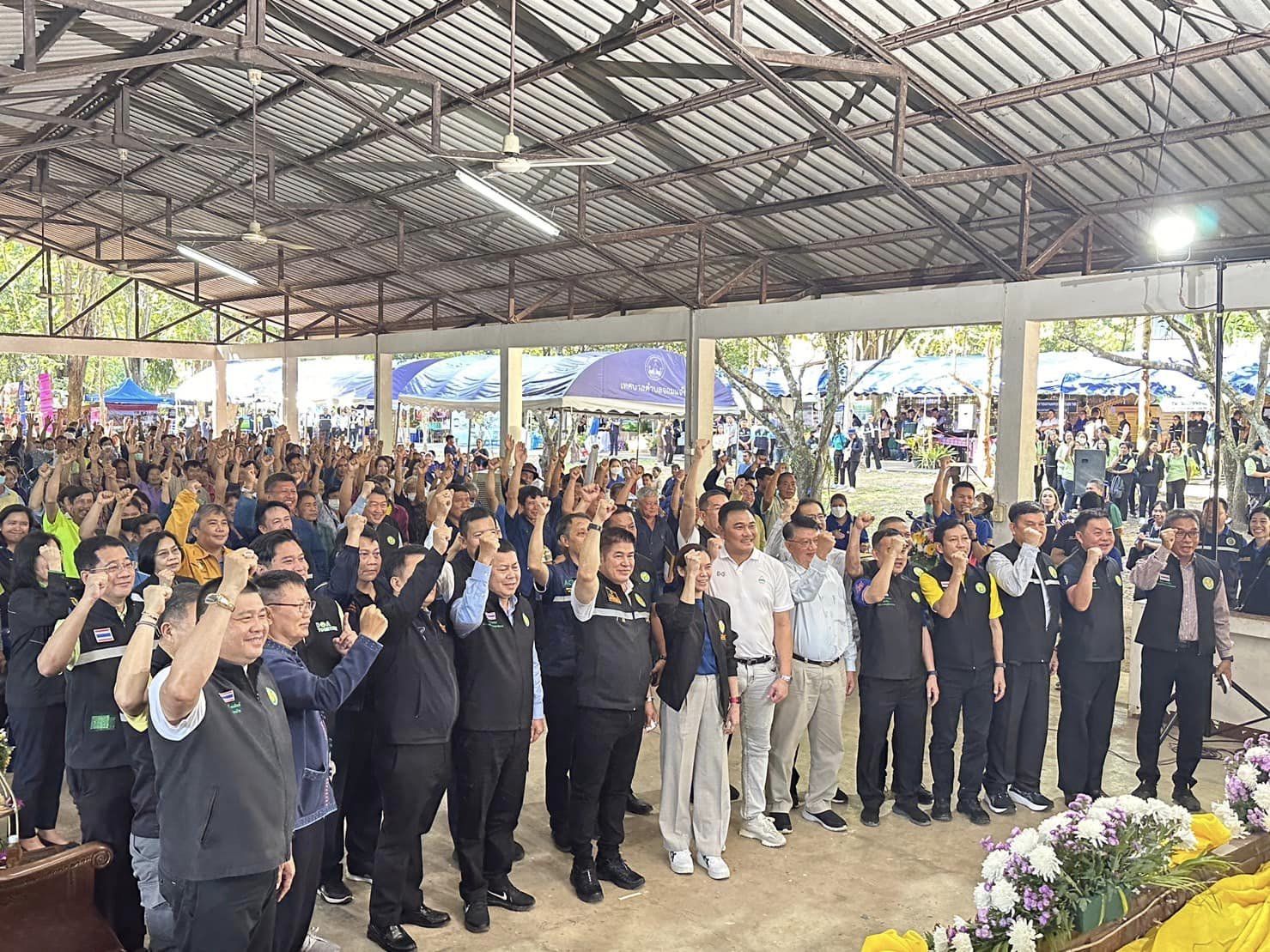 ณ อุทยานหลวงราชพฤกษ์ อำเภอเมือ..ชมภาพ