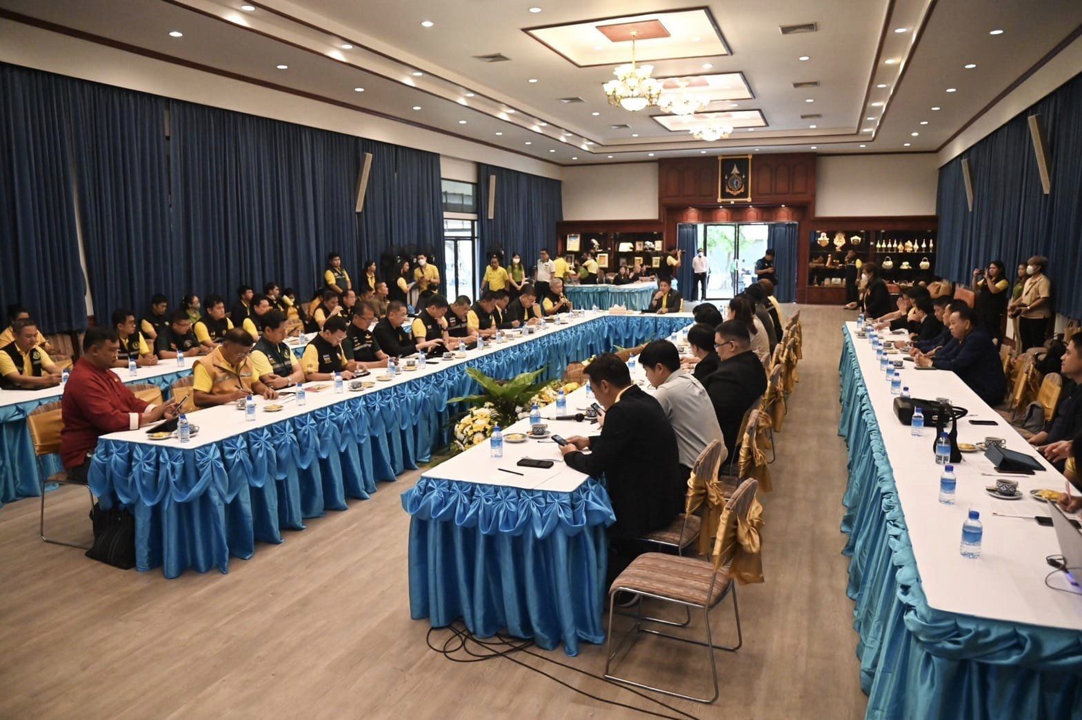 การประชุมติดตามงานนโยบายของกระ..ชมภาพ