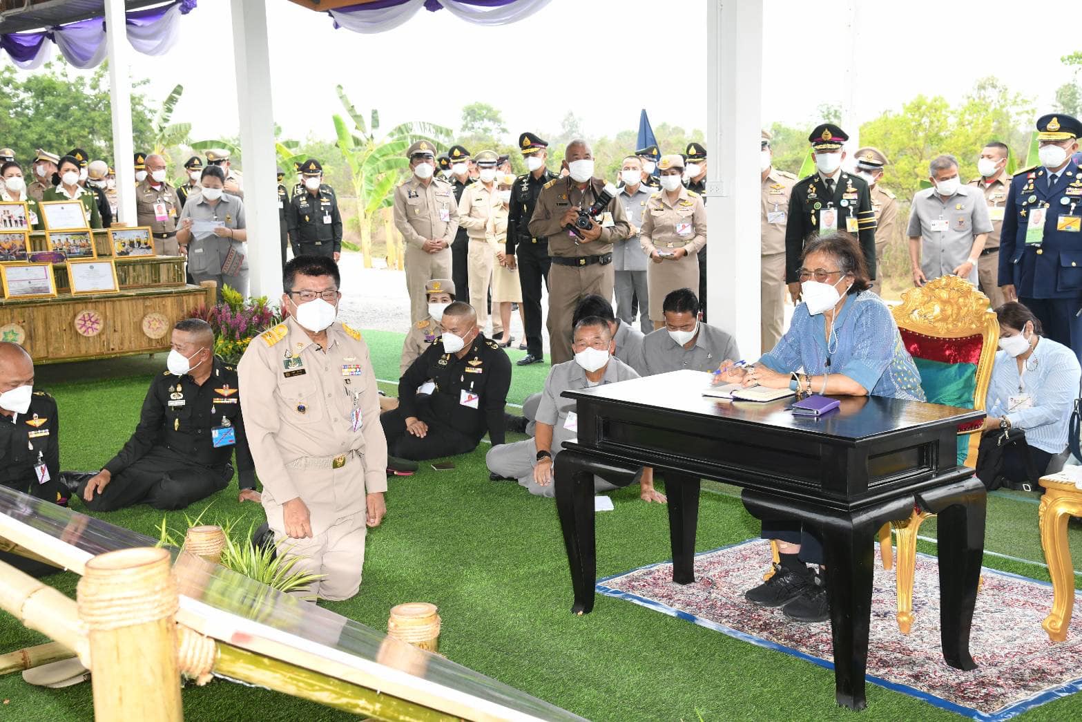 ณ ค่ายพระยาสุนทรธรรมธาดา ตำบลโ..ชมภาพ