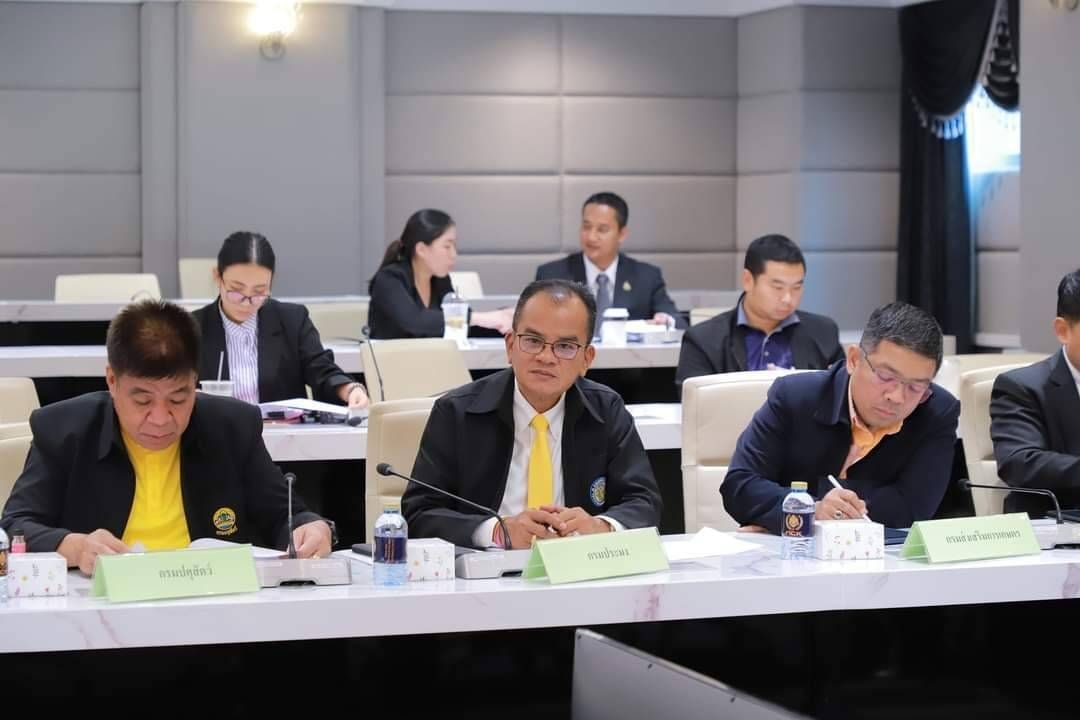 ณ ห้องประชุม 5-01 ชั้น 5 อาคาร..ชมภาพ