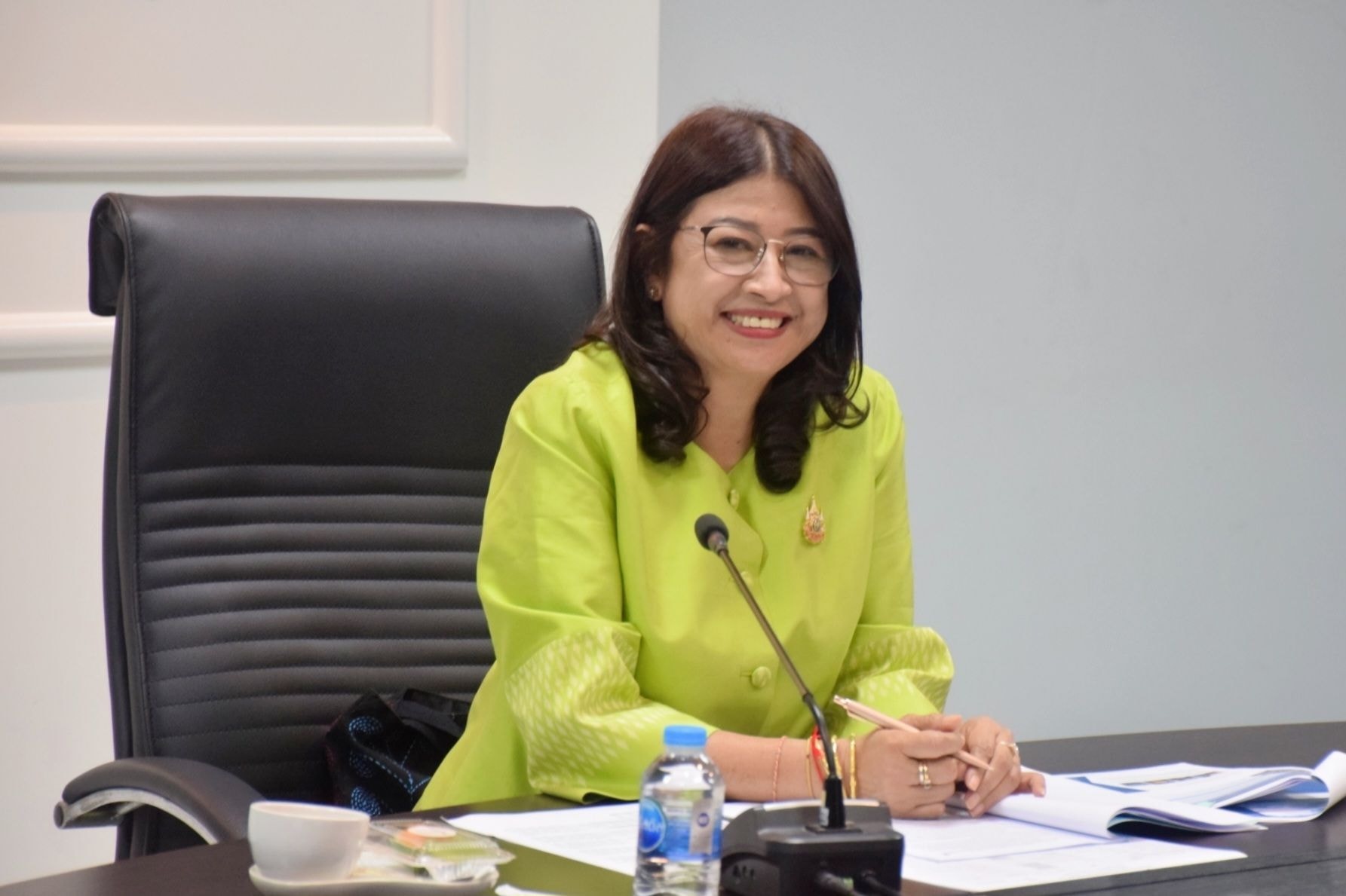 การประชุมคณะอนุกรรมการแก้ไขปัญ..ชมภาพ