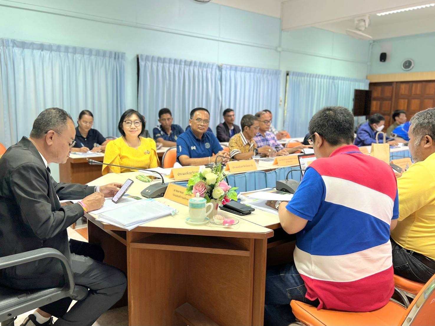 ณ ห้องประชุม 1 สำนักงานเกษตรจั..ชมภาพ
