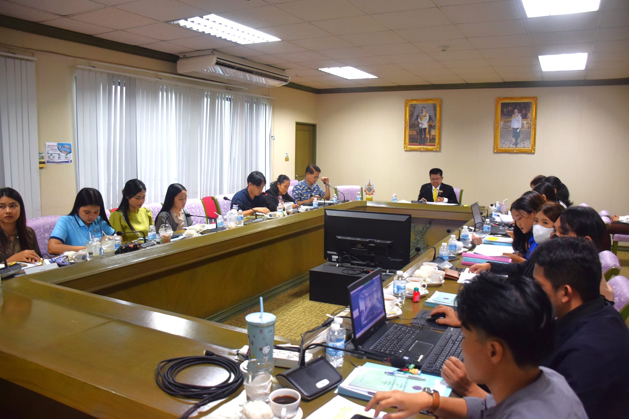 การประชุมคณะกรรมการมาตรการทางก..ชมภาพ