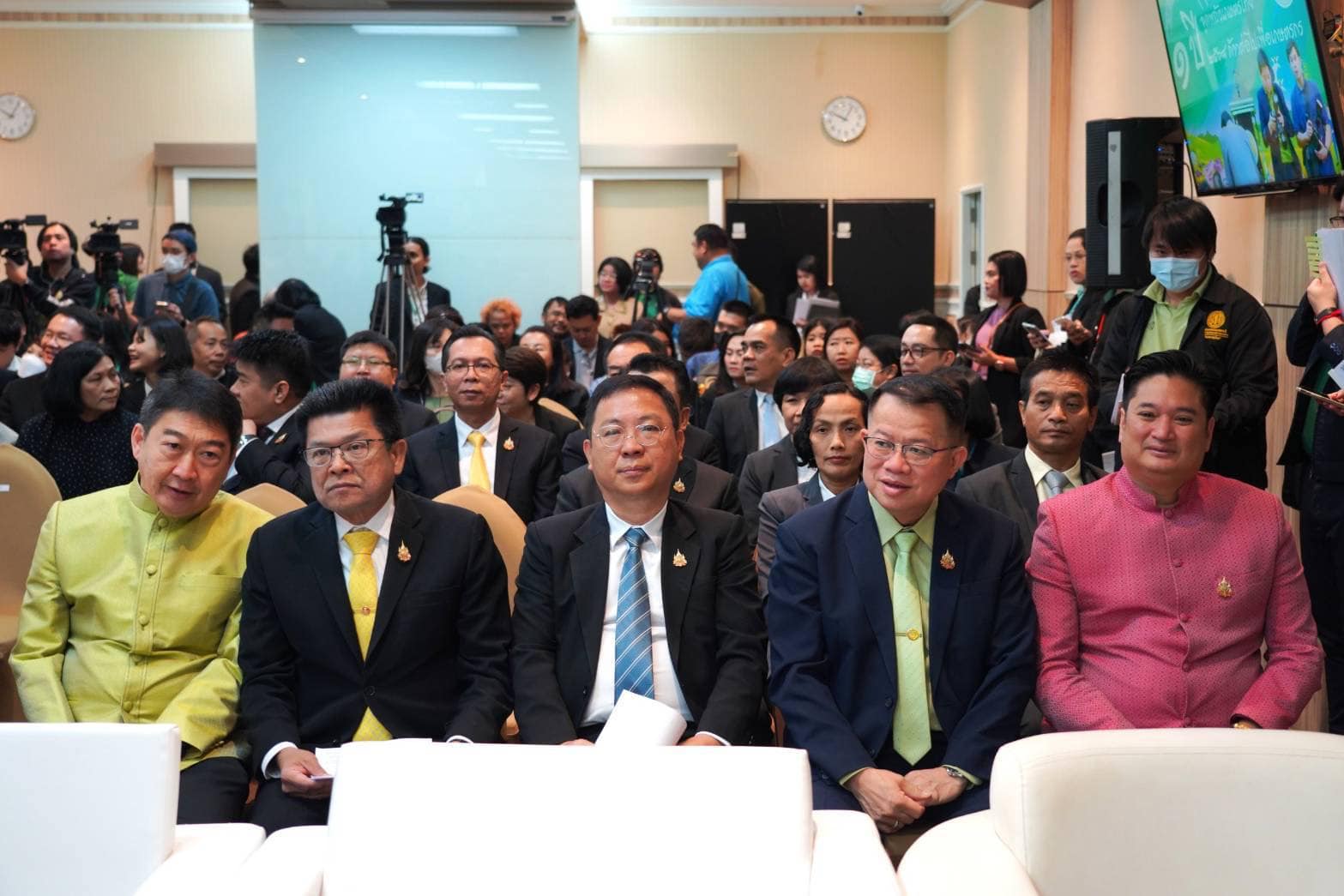 ณ ห้องประชุม 115 กระทรวงเกษตรแ..ชมภาพ
