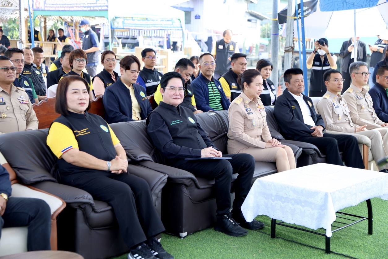 ลงพื้นที่ตรวจเยี่ยมและประชุมห..ชมภาพ