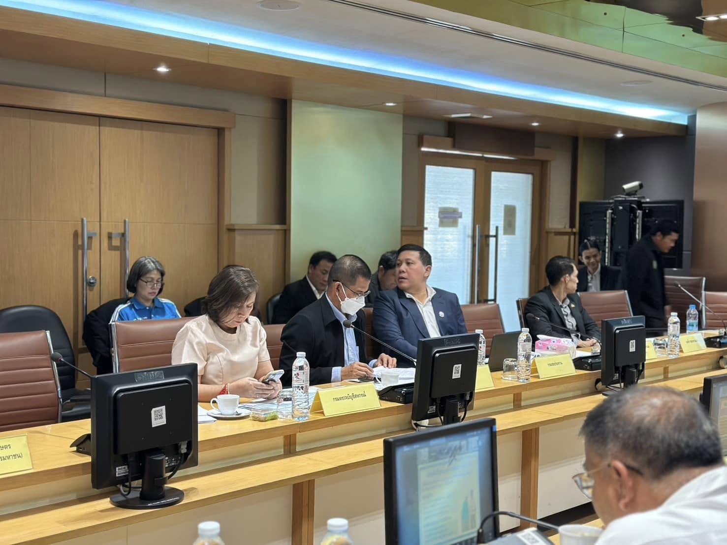 ร่วมการประชุมเตรียมความพร้อมกา..ชมภาพ