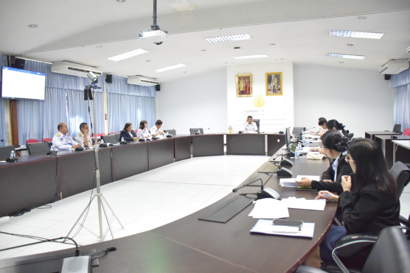 การประชุมคณะกรรมการดำเนินการระ..ชมภาพ