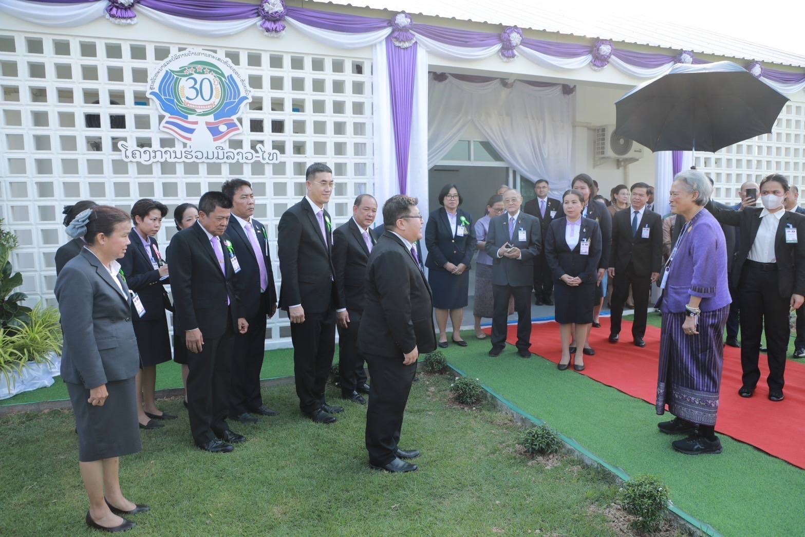 สมเด็จพระกนิษฐาธิราชเจ้า กรมสม..ชมภาพ