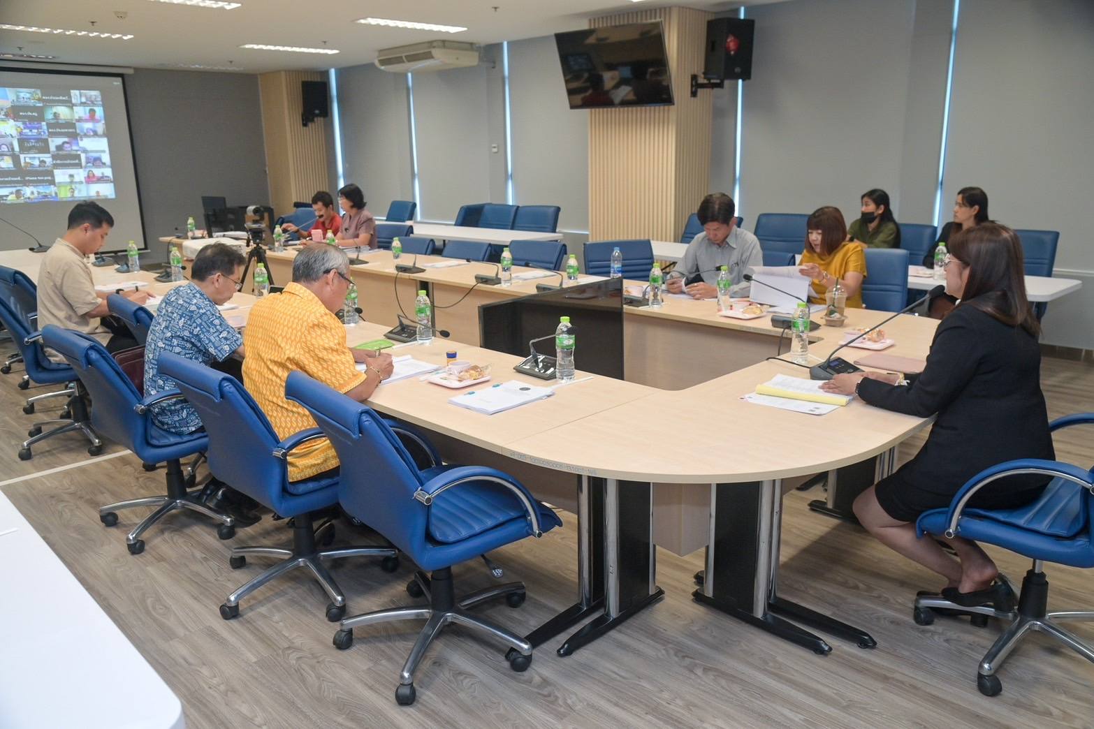 การประชุมพิจารณาการเพิ่มท่าเที..ชมภาพ