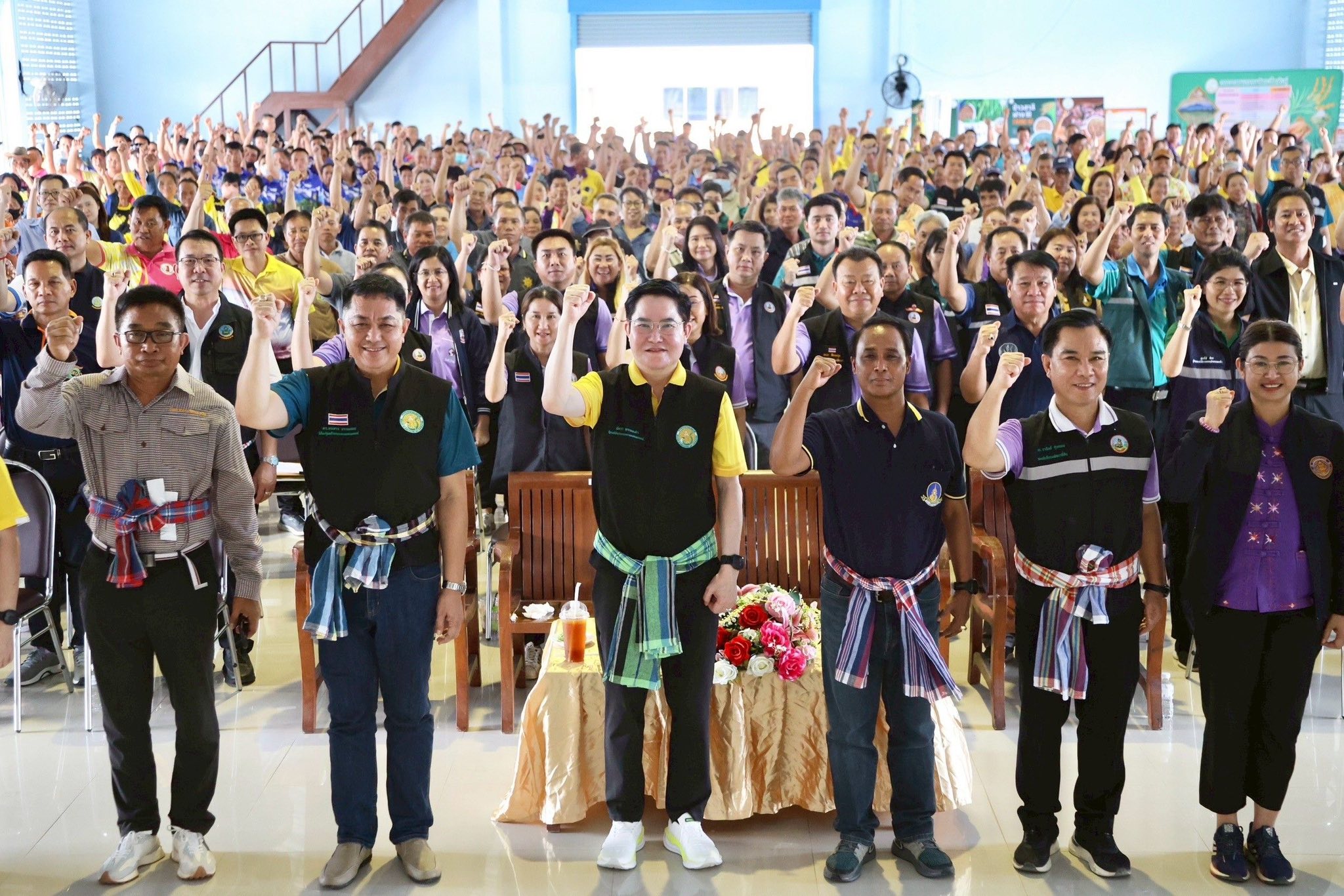 ลงพื้นที่ปฏิบัติราชการเพื่อติด..ชมภาพ