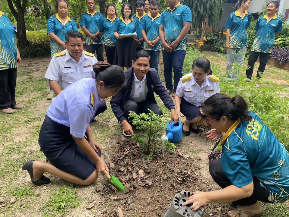 ลงพื้นที่ตรวจเยี่ยมศูนย์วิจัยแ..ชมภาพ