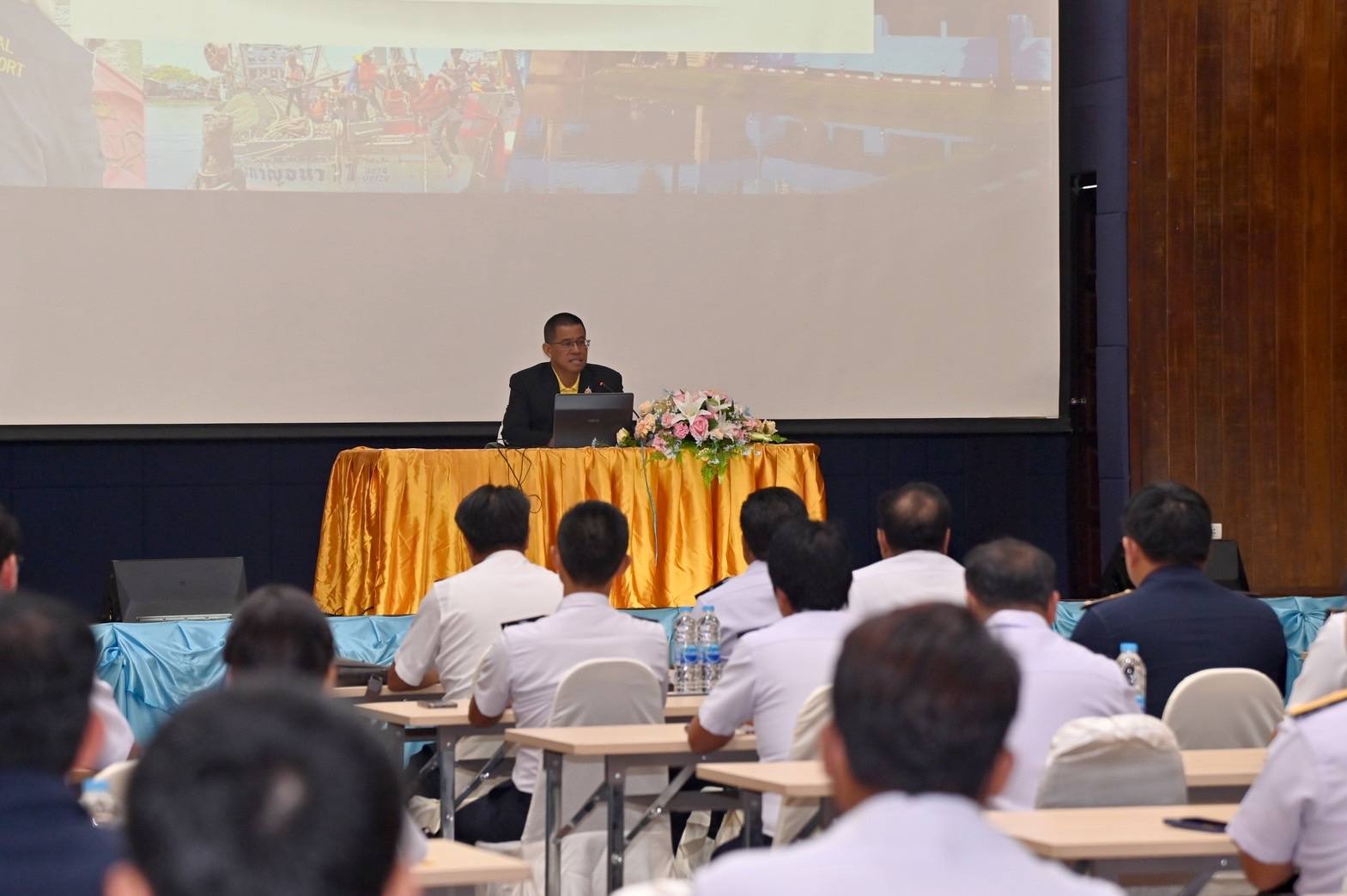 การประชุมเชิงปฏิบัติการ “เพิ่ม..ชมภาพ